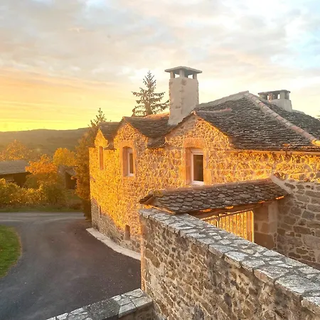 Les Caselles, Et Saint-Beauzely