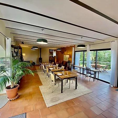 Les Caselles - Gite, Table Et D'hotes 4* Saint-Beauzely