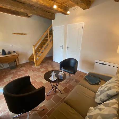 Les Caselles - Gite, Table Et D'hotes Pensión Saint-Beauzely