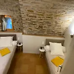 Les Caselles - Gite, Table Et D'hotes Pensionat 4*