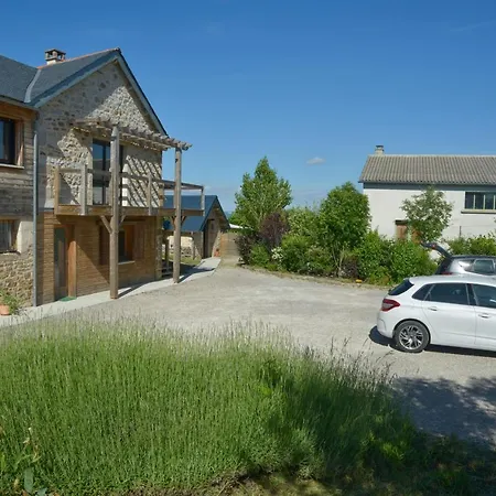 Les Caselles - Gite, Table Et D'hotes Saint-Beauzely