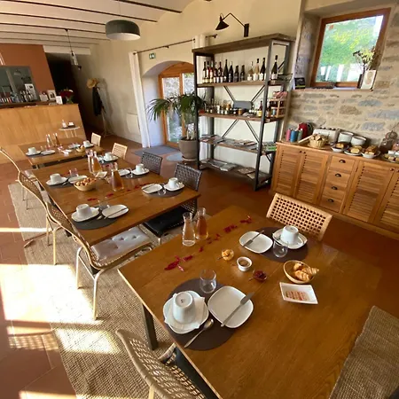 Les Caselles - Gite, Table Et D'hotes 4* Saint-Beauzely