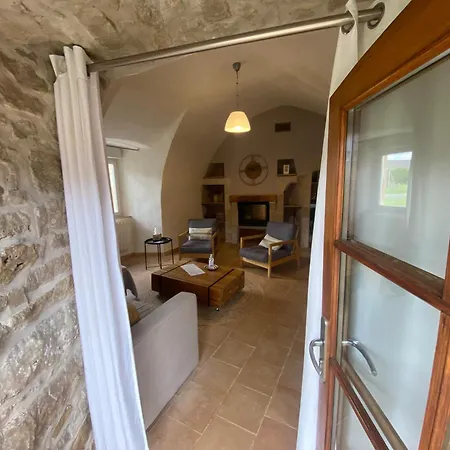 Les Caselles - Gite, Table Et D'hotes 4*