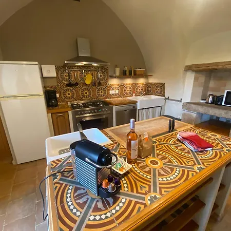 Les Caselles, Et D'hotes