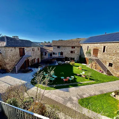 Les Caselles - Gite, Table Et Chambres D'Hotes 4* Saint-Beauzely