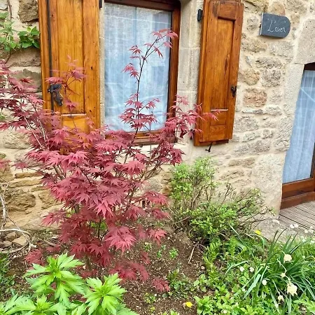 Les Caselles - Gite, Table Et D'hotes Affittacamere 4*