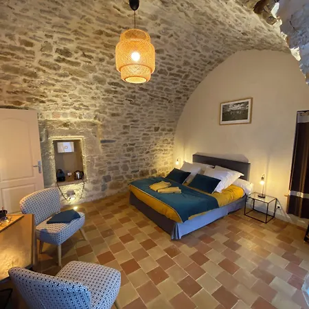 Affittacamere Les Caselles - Gite, Table Et D'hotes 4*