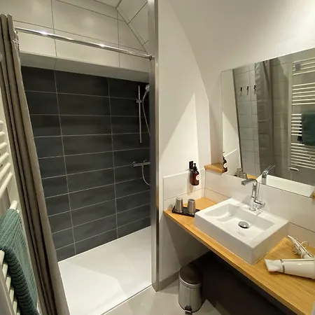 Les Caselles - Gite, Table Et D'hotes Affittacamere Saint-Beauzely