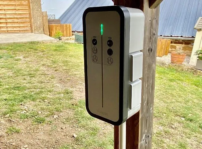 Les Caselles - Gite, Table Et Chambres D'Hotes Penzion 4*