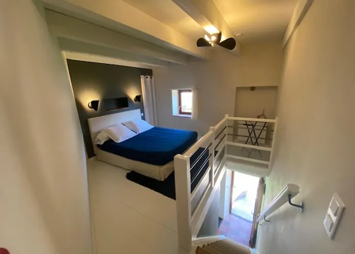 Les Caselles - Gite, Table Et Chambres D'Hotes 4* Saint-Beauzely